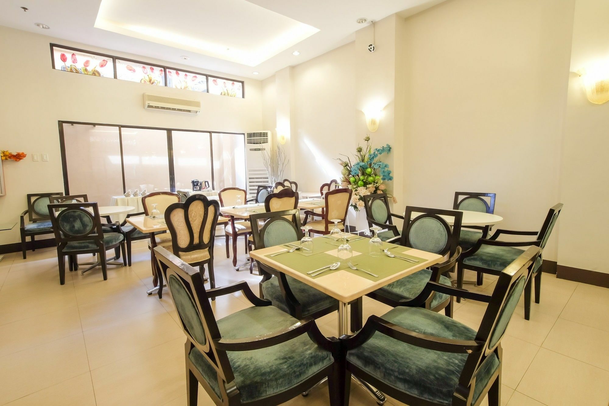 מנילה Zen Rooms Del Pilar Malate מראה חיצוני תמונה