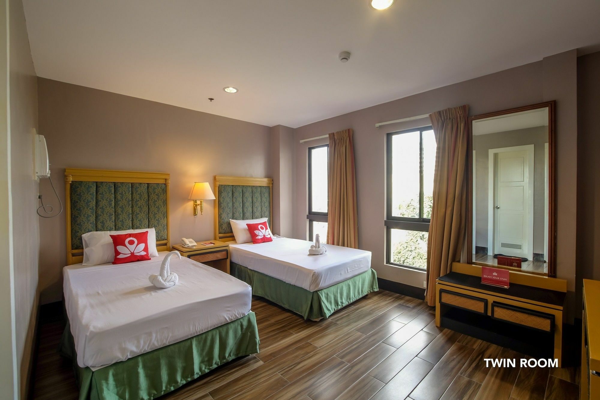 מנילה Zen Rooms Del Pilar Malate מראה חיצוני תמונה